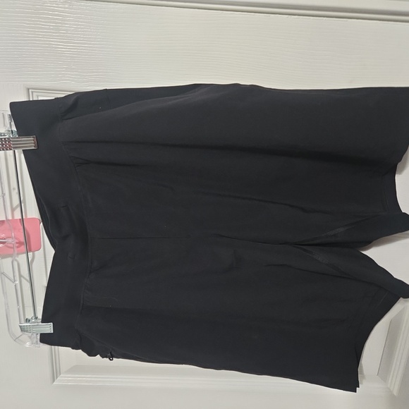 Jordan, Lululwmon, New Balance - Picture 3 of 10